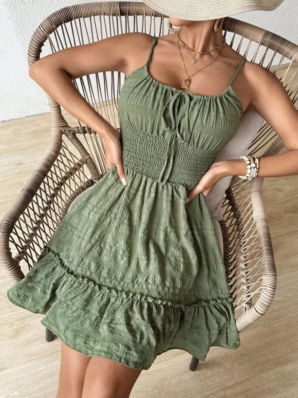 Green Boho Women's Front Tie Bow Floral Pleated Ruched Sleeveless Vacation Dress - Picture 6 of 7